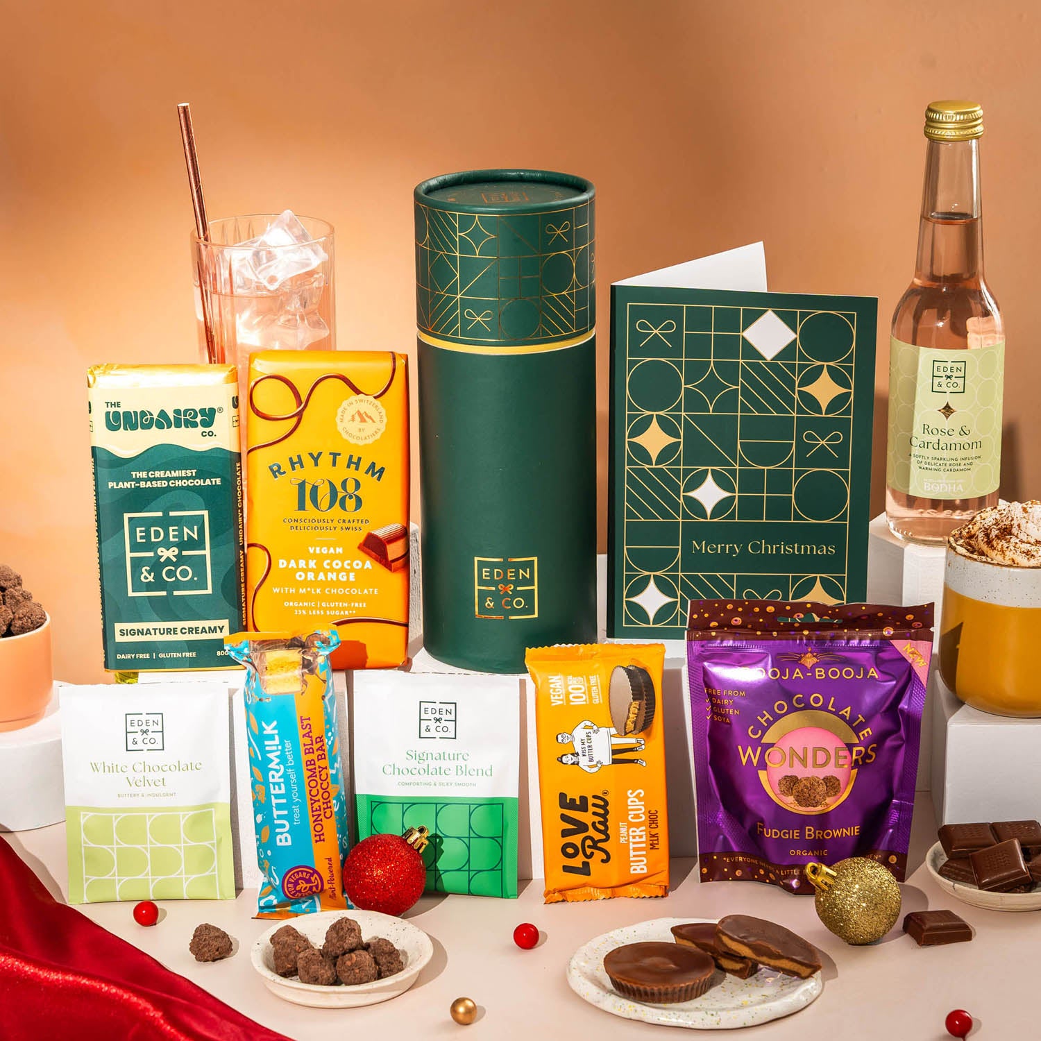 Bring festive cheer with this Christmas letterbox chocolate gift, packed with seasonal indulgence.