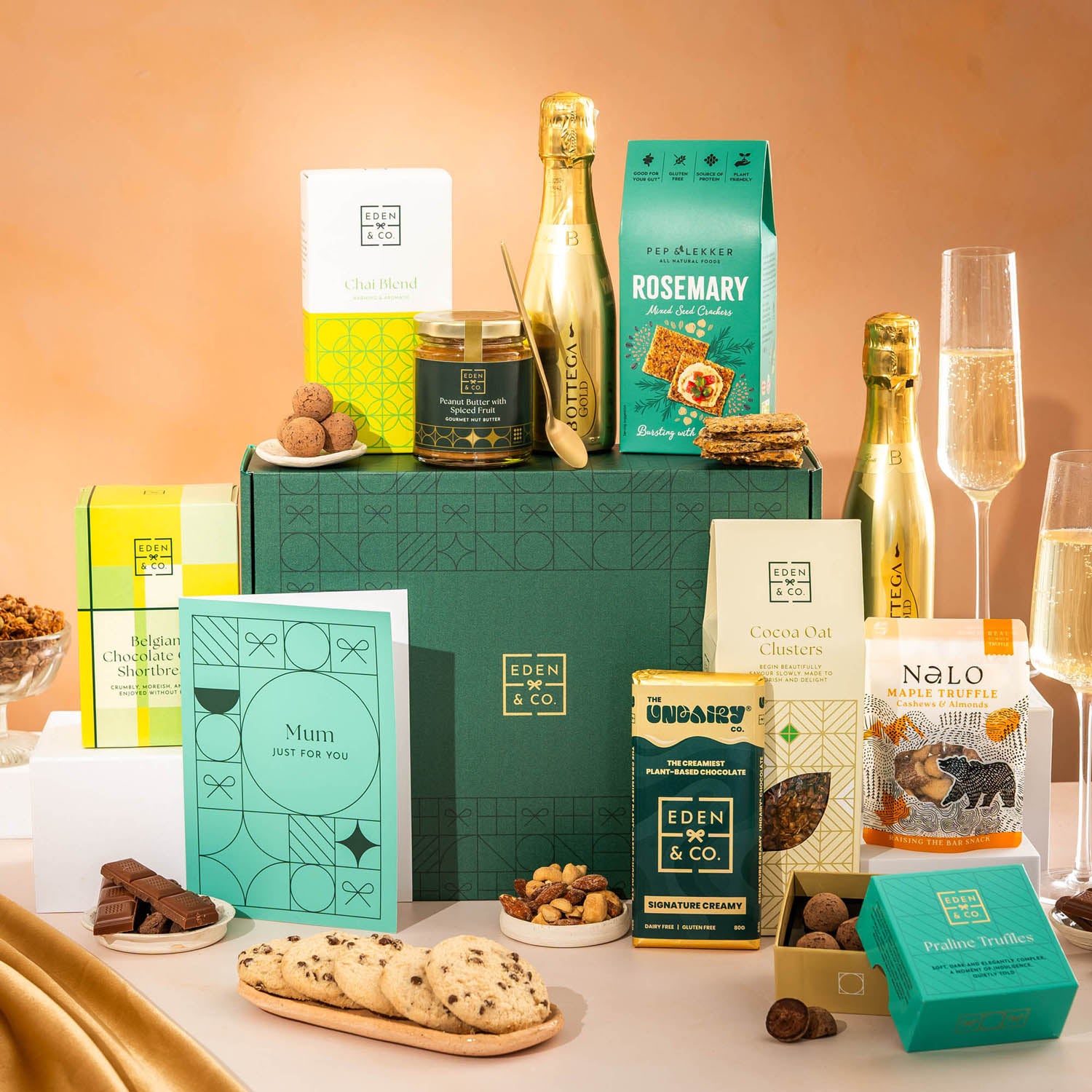 Show her she’s appreciated with this Mum hamper, curated for beauty, taste, and a touch of luxury.